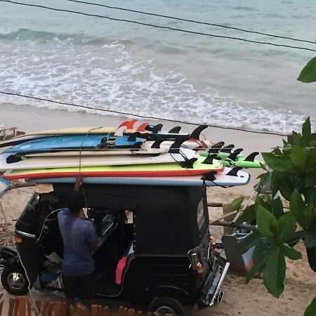Sundance Surf Coconut Point Hotel Weligama Eksteriør billede